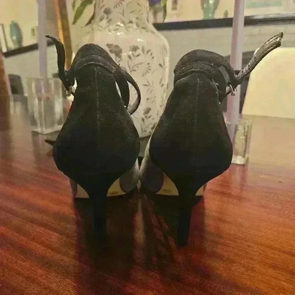 BCBG Leather Suede Ankle Strap Two Tone High Heels Gray Black Size 10 - Picture 4 of 8